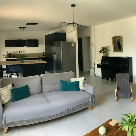 Сasa de vacaciones Maison Avec Jardin Proche Avignon 2 *